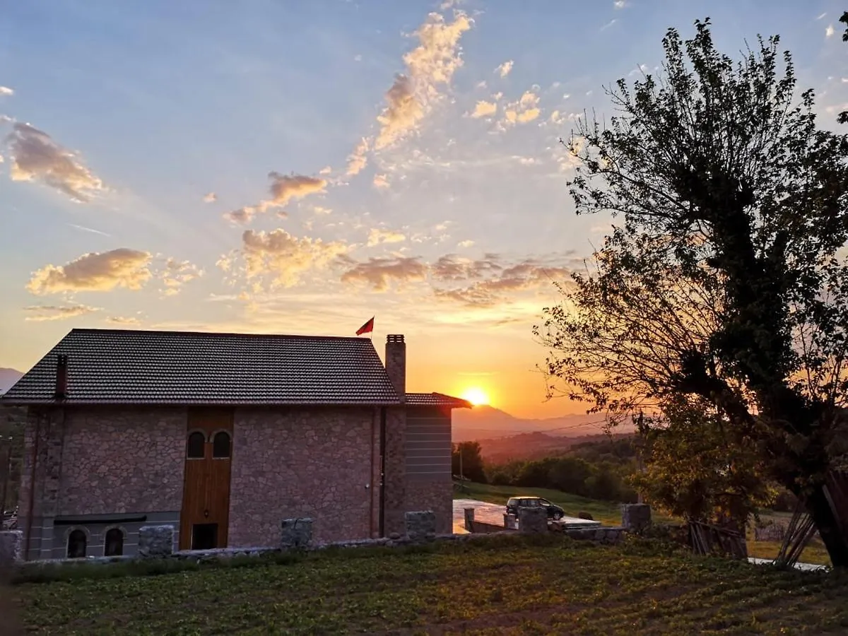 Willa Bujtina Celiku Burrel Albania